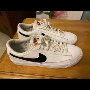 Mens Nike Blazer Size 7 1/2